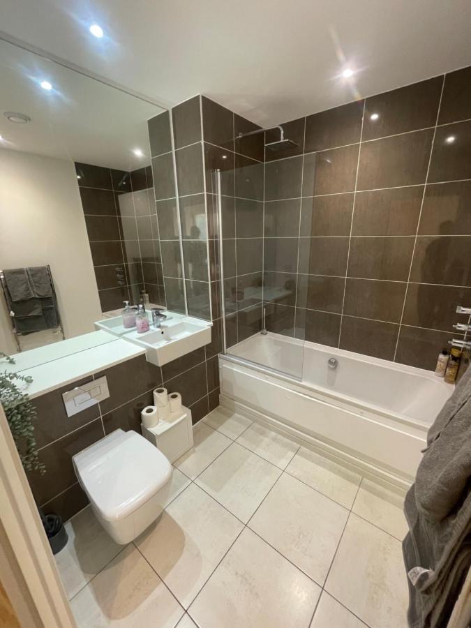 Luxury London Apartment - Steps To East Croydon Train Station Bagian luar foto