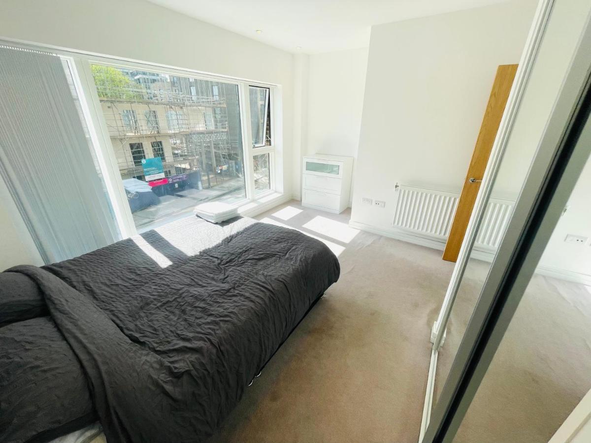 Luxury London Apartment - Steps To East Croydon Train Station Bagian luar foto