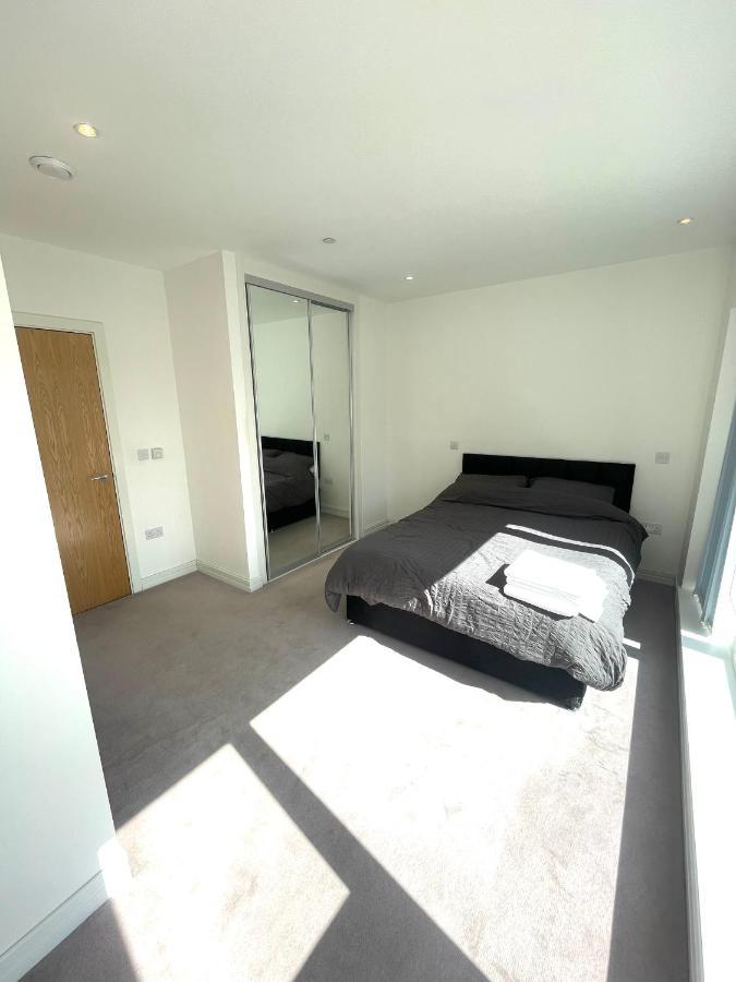 Luxury London Apartment - Steps To East Croydon Train Station Bagian luar foto